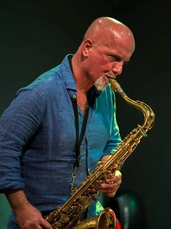 Tullio Fabio-playing-tenor-sax